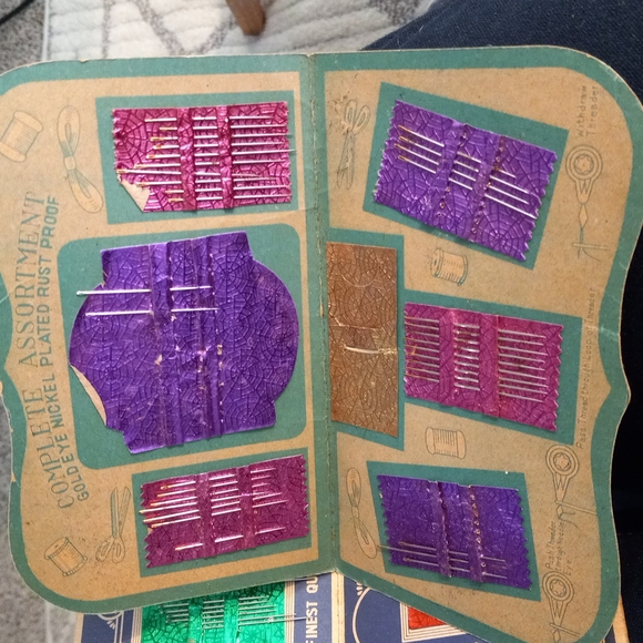 Vintage Happy Home & Jet Age Advertizing Needle Books - Picture 4 of 4